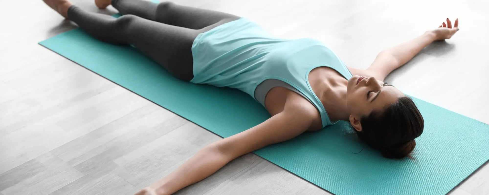 Posturas de yoga fáciles para reducir el estrés